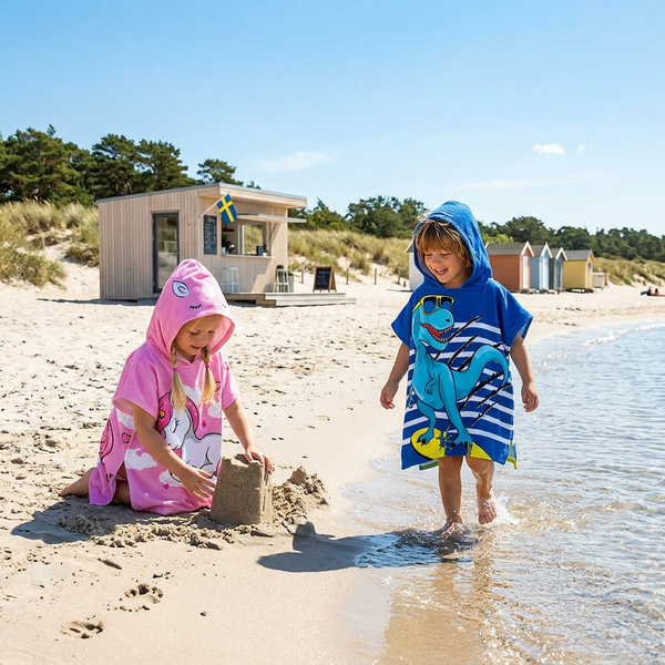 AquaCape™ — Badponcho för barn med motiv de älskar